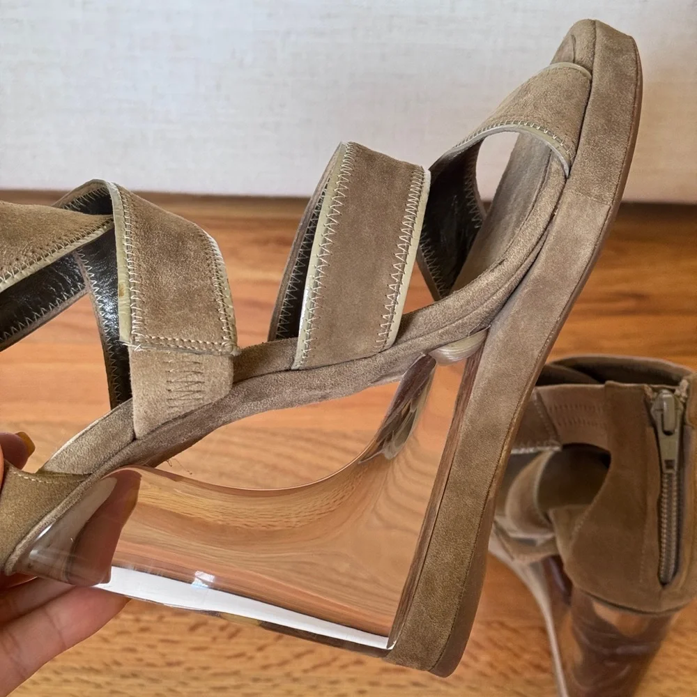Donna Karan stunning donna